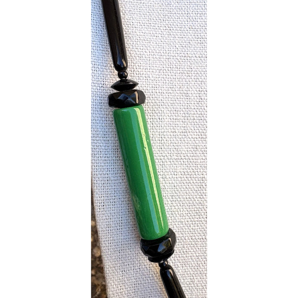 Vintage Joan Rivers Acrylic Lucite Cutout Green & Black Necklace Unique Rare 36" - Picture 3 of 8